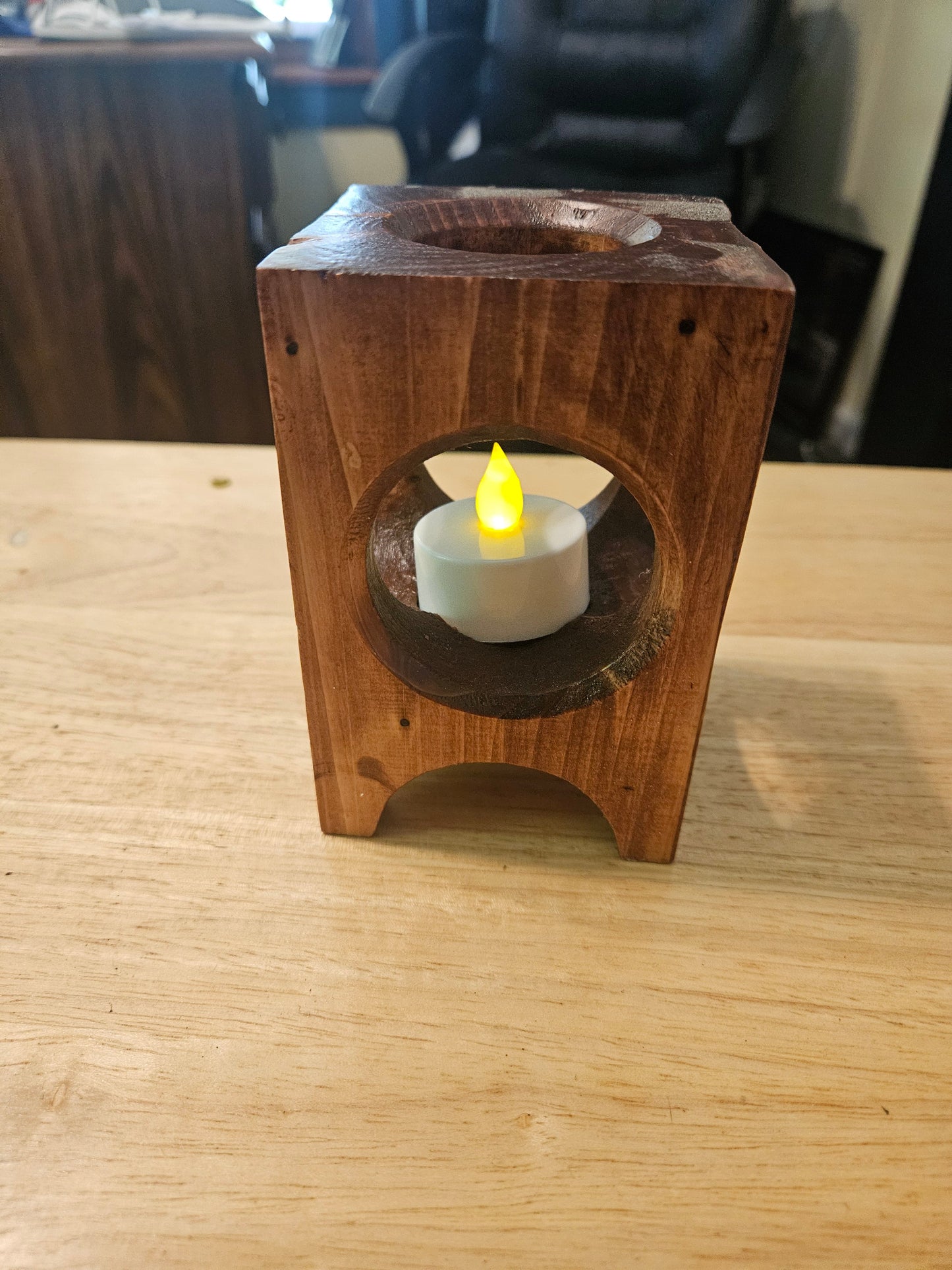 Candle Holder single lite made w/ Pine